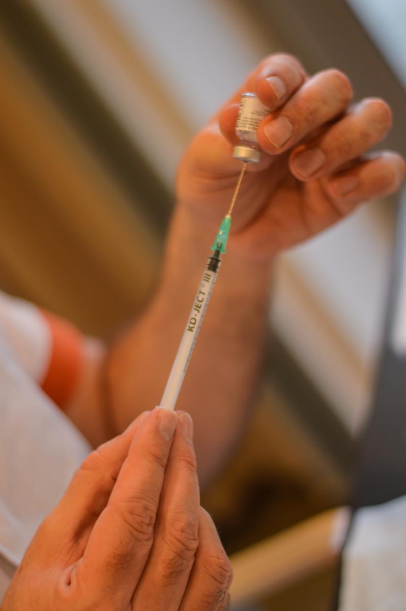 Sportcomplex De Bres in Halle en DOC in Alsemberg worden vaccinatiecentra voor inwoners uit de Zennevallei.