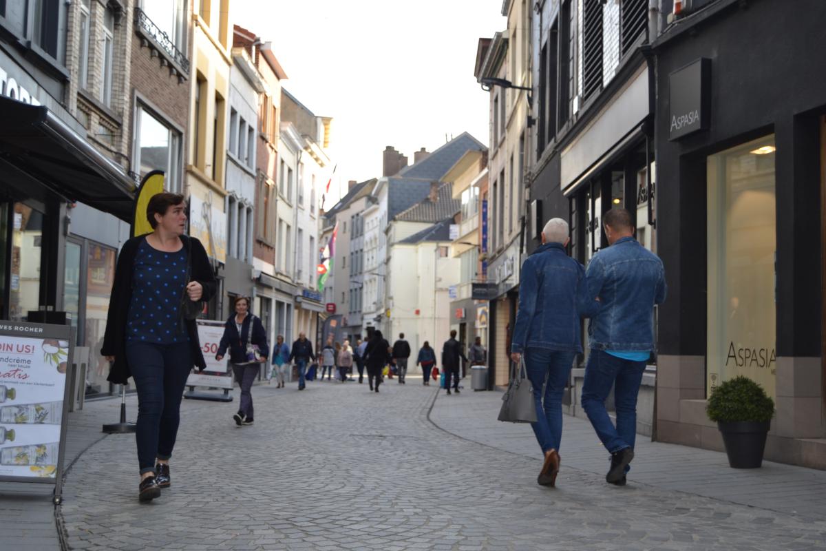 winkelen in de Basiliekstraat