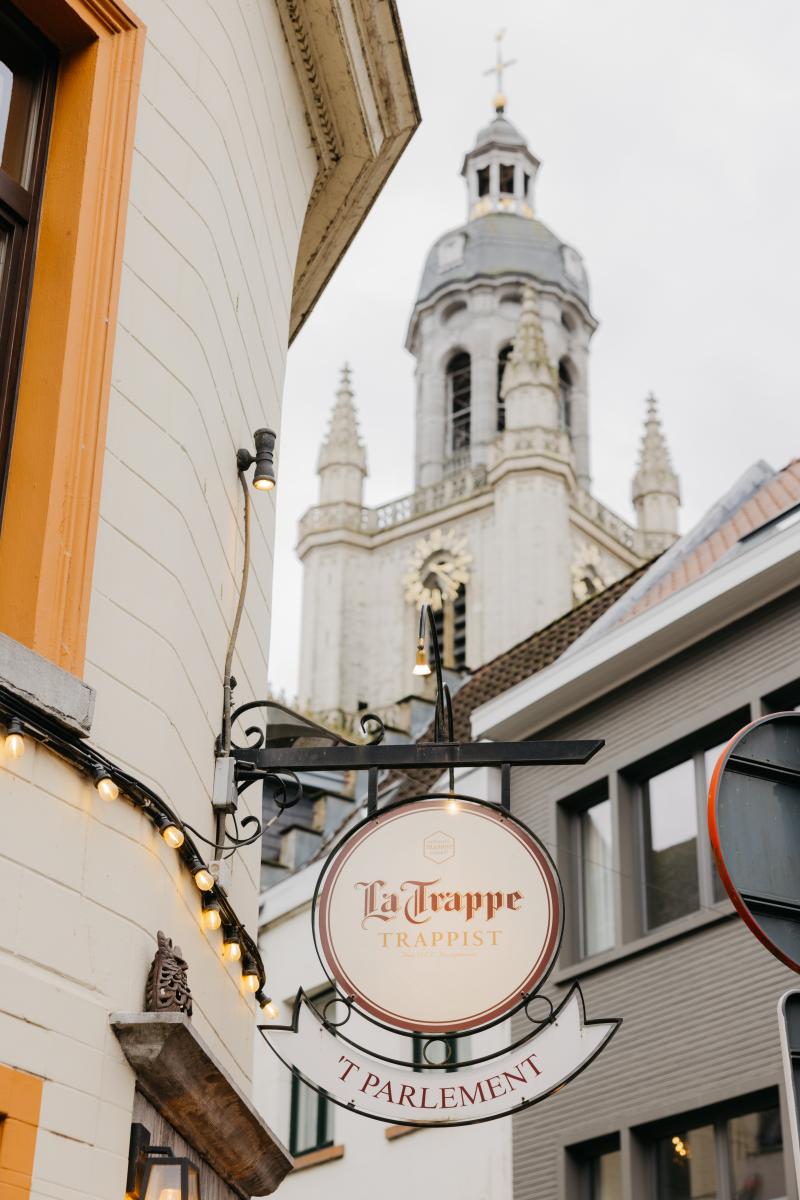 voorgevel 't Parlement