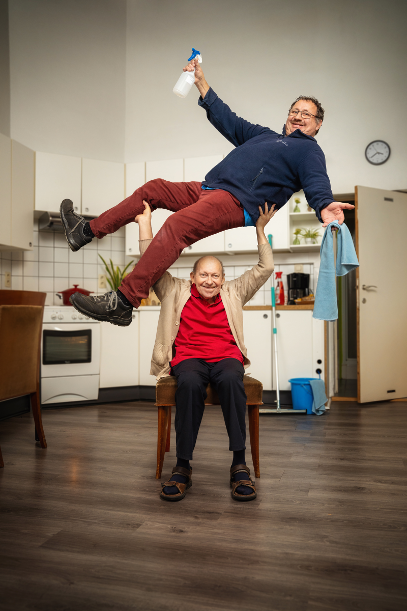 stad Halle draagt poetsmedewerker Eddy op handen