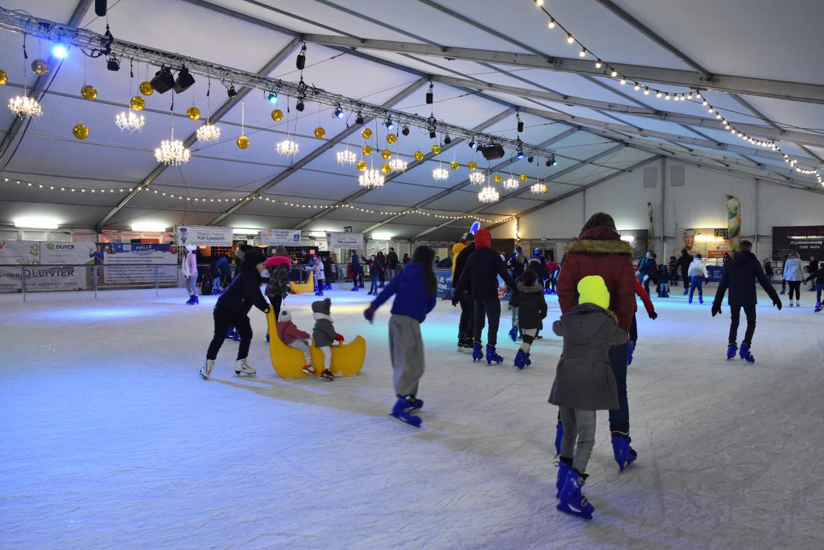 Halle schaatst