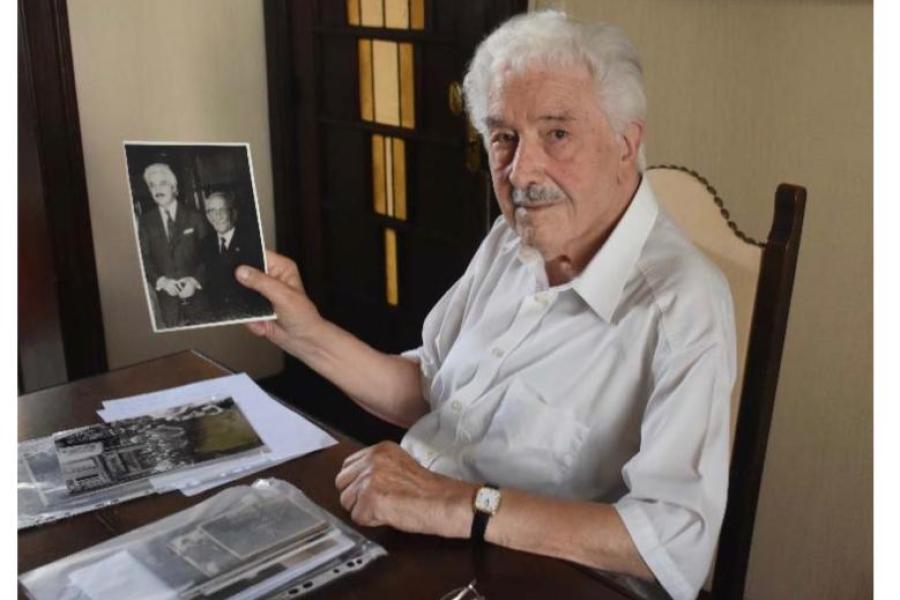 Oud-burgemeester Louis De Grève (c) Peter François