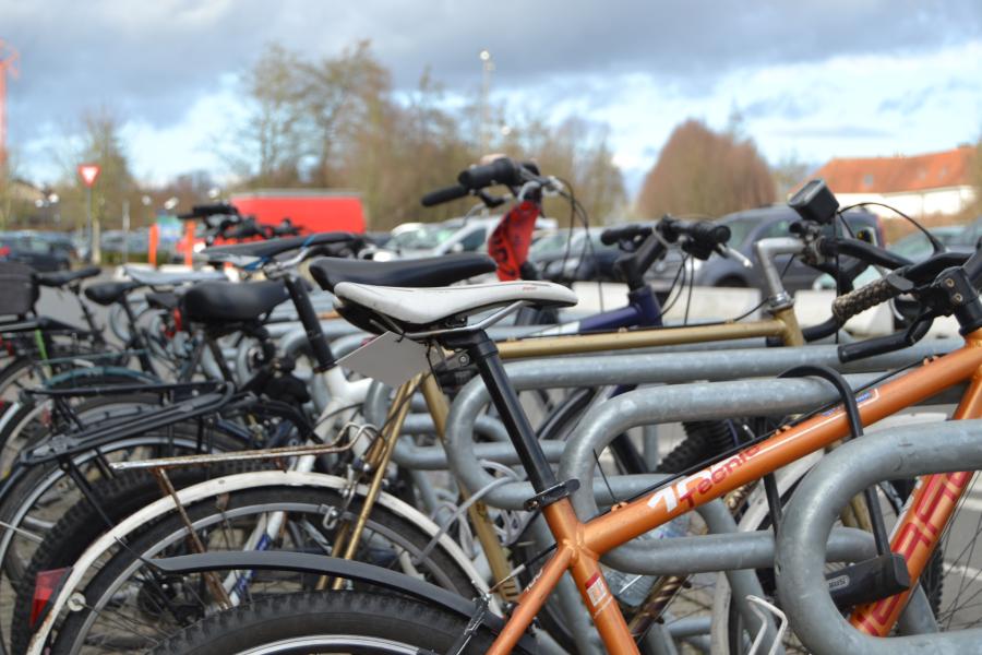 fietsen in fietsenstalling