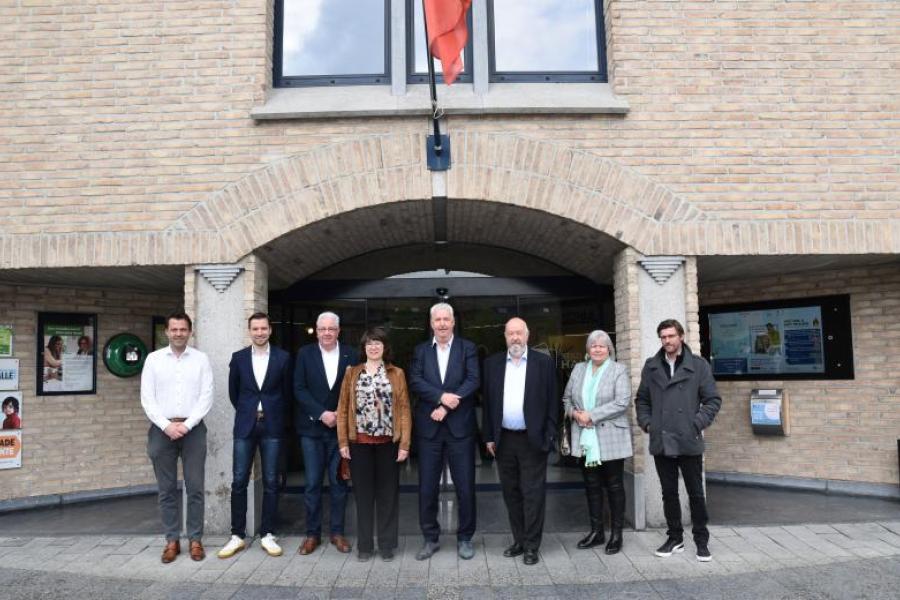 gouverneur en het college van burgemeester en schepenen