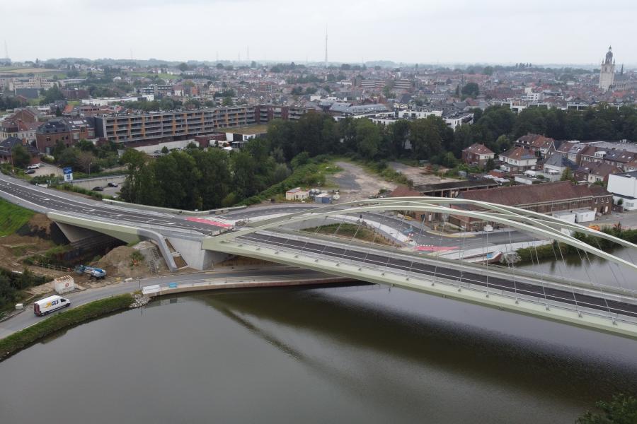 Nieuwe Zennebrug & afslag Suikerkaai (c) Lynn Bruyeer