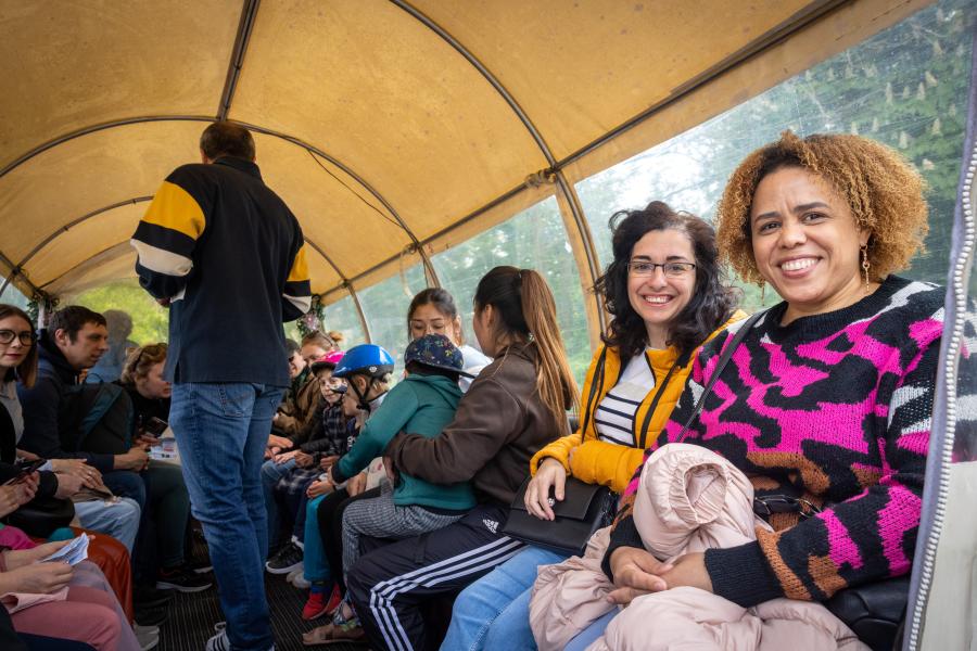 Huifkartocht op het Zennefeest