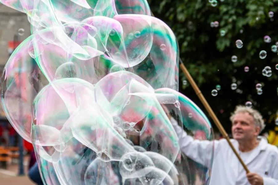 acts Kunsten Bo(!)S des Arts