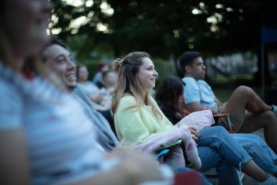 Mensen op de openluchtfilm (c)Layla Aerts