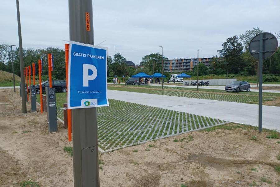 Parking Suikerkaai is open.