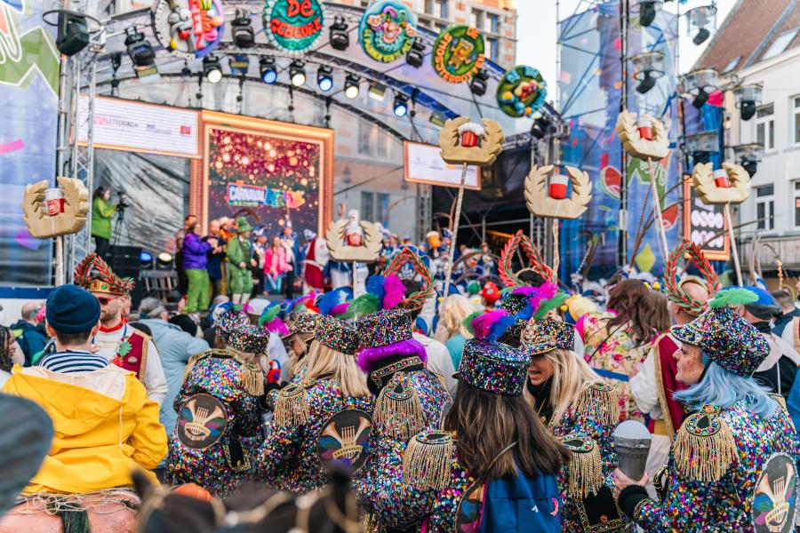 Sfeer op de Grote Markt (c) Pieter Mylle