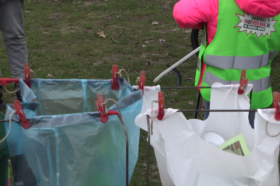 zwerfvuil verzamelen