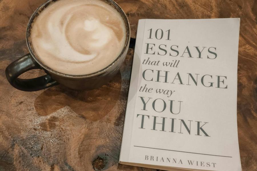 Praatgroep - Verbindend samen lezen © Karen Ella Gonzaga (via Pexels)