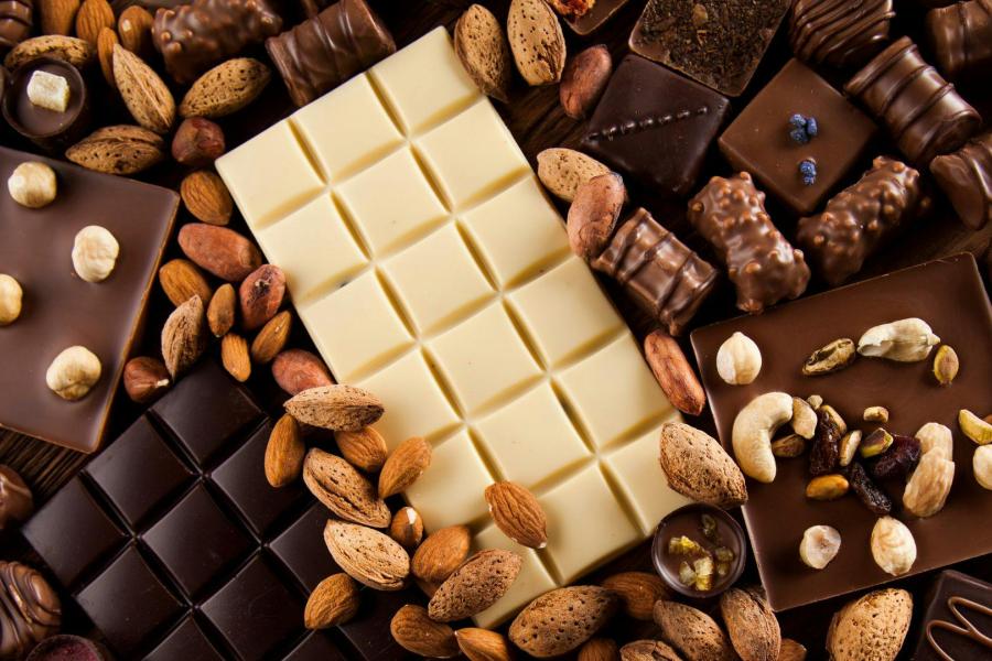 Belgisch vakmanschap: Koken en bakken met chocolade - Renate Coen © onbekend