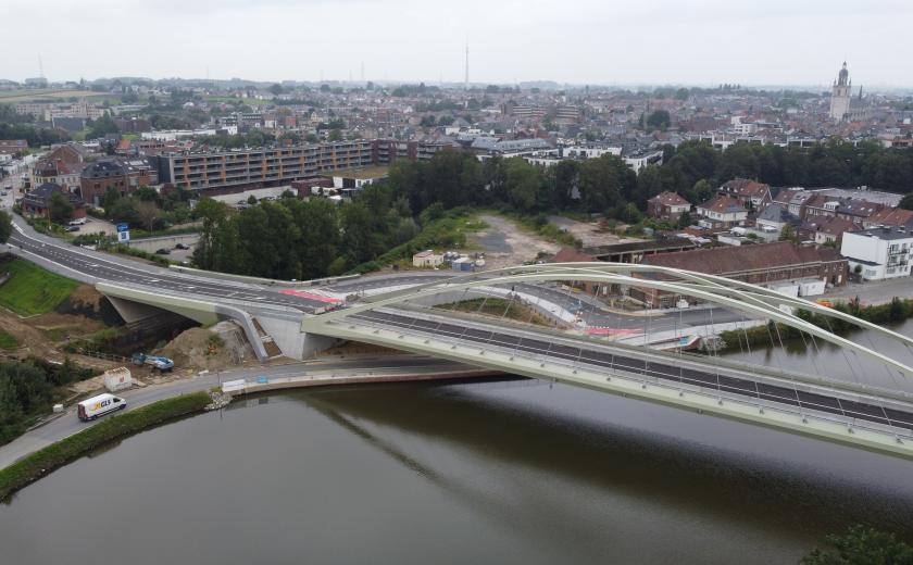 Nieuwe Zennebrug & afslag Suikerkaai (c) Lynn Bruyeer