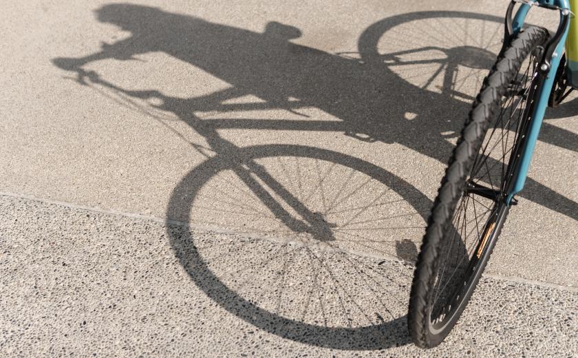 schaduw van een fiets