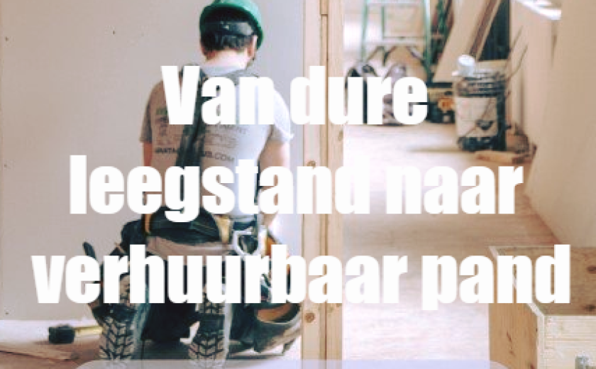 man in aan het verbouwen