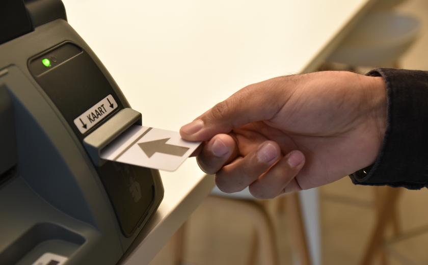 Stemkaart in de stemcomputer