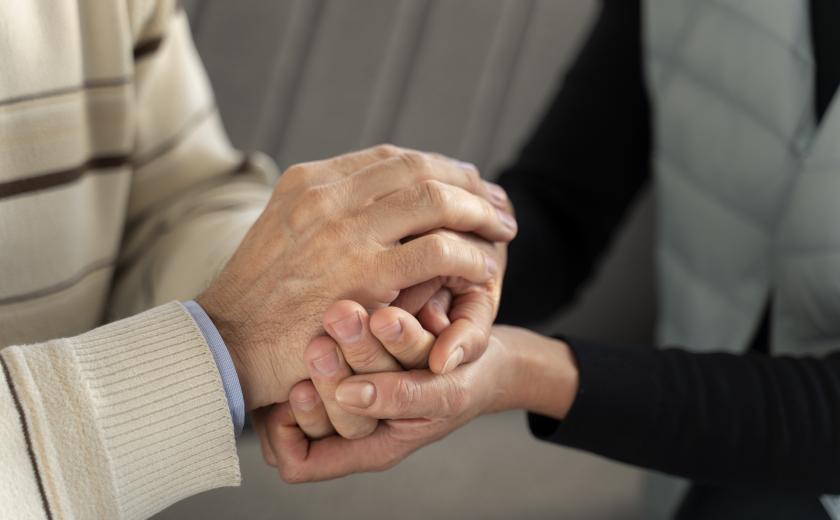 handen vasthouden (c)Freepik