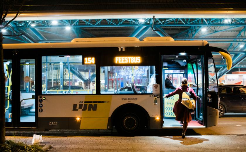 Feestbussen (c) Kevin Faingnaert