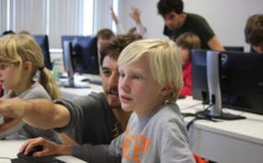 Leer programmeren met CodeFever in jouw buurt - ByteBusters Level 2 (8-11 jaar) © VZW CodeFever