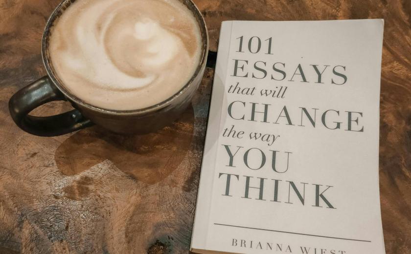 Praatgroep - Verbindend samen lezen © Karen Ella Gonzaga (via Pexels)