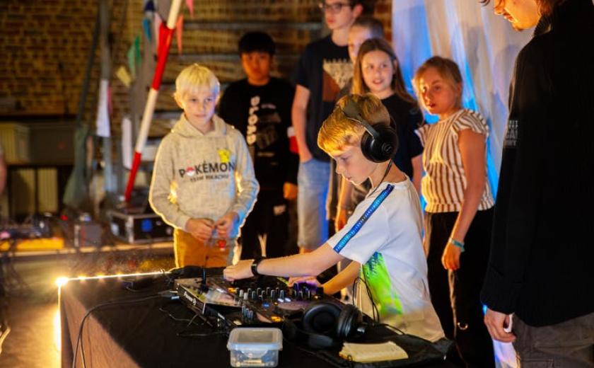DJ | 9-15 jaar © Villa Basta vzw