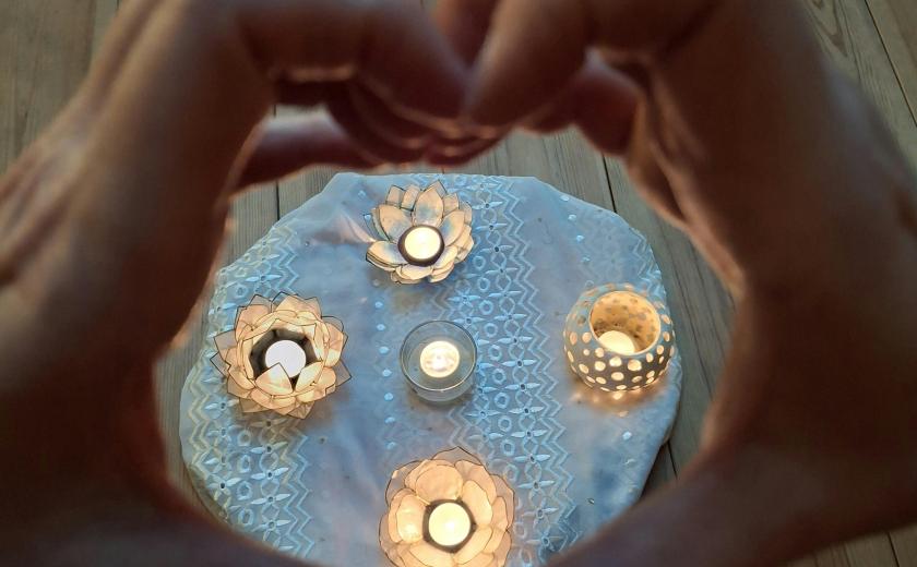 Jaartraject 'Thuiskomen in je lichaam en spelen met je lichaamswijsheid' © Tine Derick