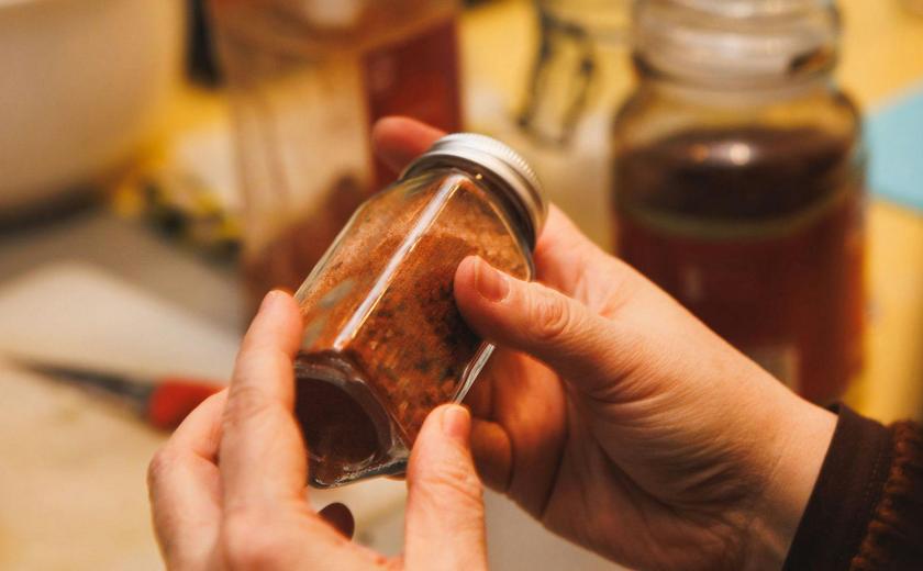 Kruidige mixen en oliën - Renate Coen © onbekend