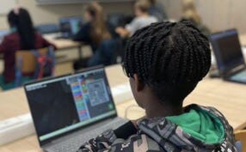 Programmeren in Minecraft Education met CodeFever in jouw buurt – MineCrafters Level 1 © VZW CodeFever