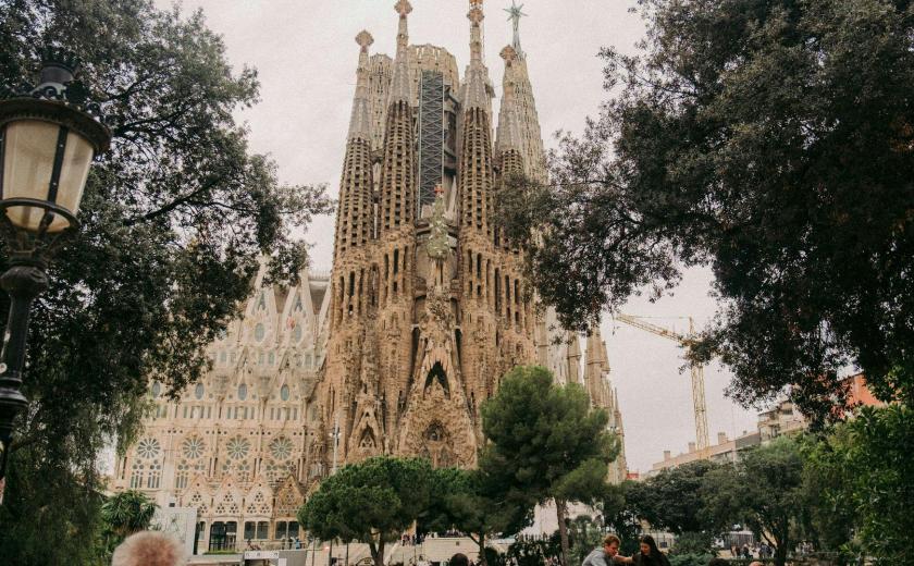De Sagrada Familia, magnum opus van de geniale Antoní Gaudí - Luc Wieme © onbekend