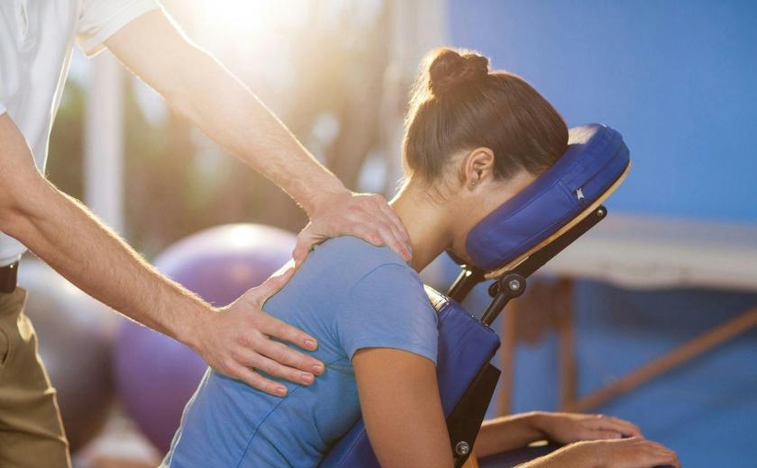 Stoelmassage - Lisanne Broes © onbekend