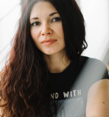 Onder elkaar_Yuliya (c) Kevin Faingnaert