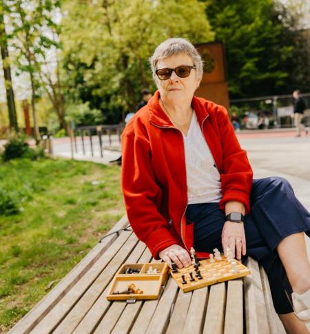 Mieke Maeckelbergh aan zet in het Elisabethpark